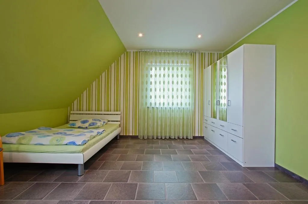 Private Rooms Near Exhibition Center Ανόβερο